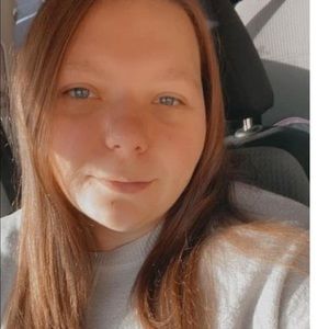 Meet your Posher, Briana